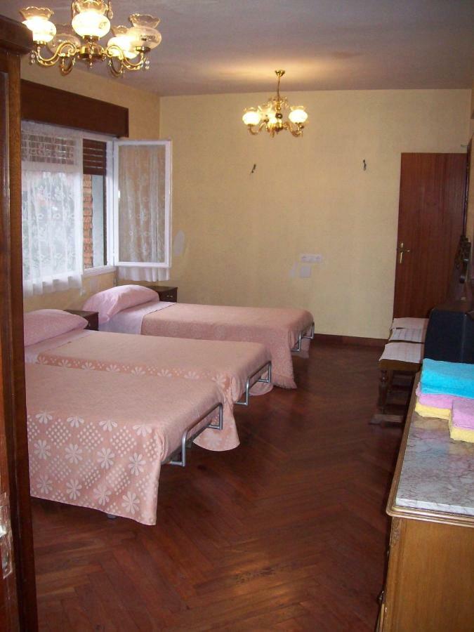 Pension Los Pinos Gijón Eksteriør billede